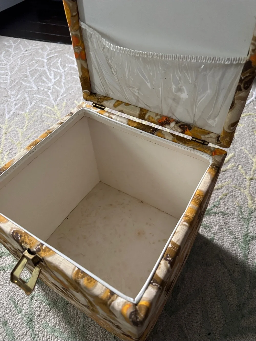 Model home quality 1960s vintage  Floral Pattern Fabric Storage Box with Lid